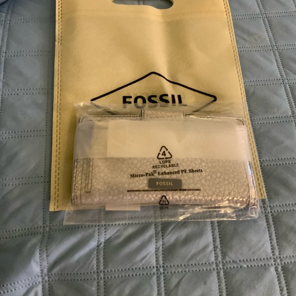 Fossil Handbags - Logan tab clutch wallet